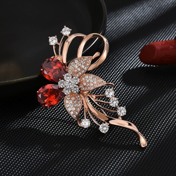 Jewelry - Elegant Floral Gold and Red Brooch